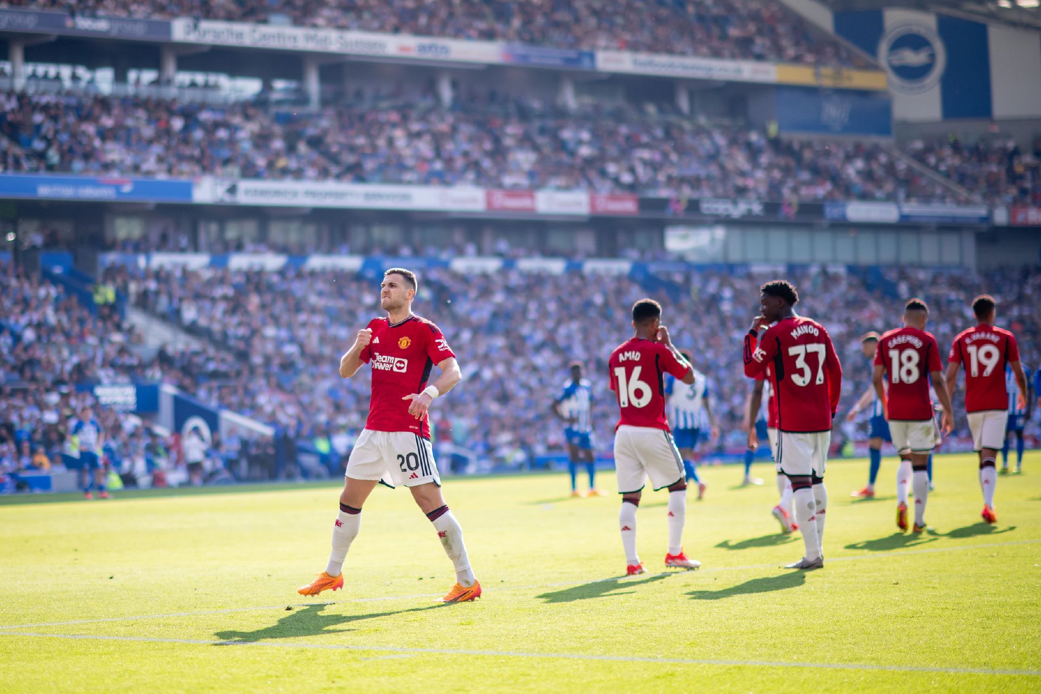 头球将球顶 头球将球顶